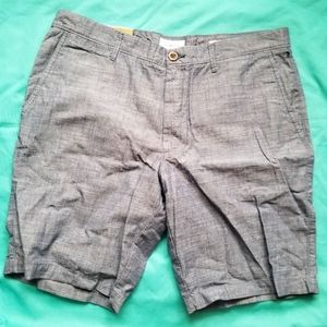 Goodfellow 10.5' Flat Front